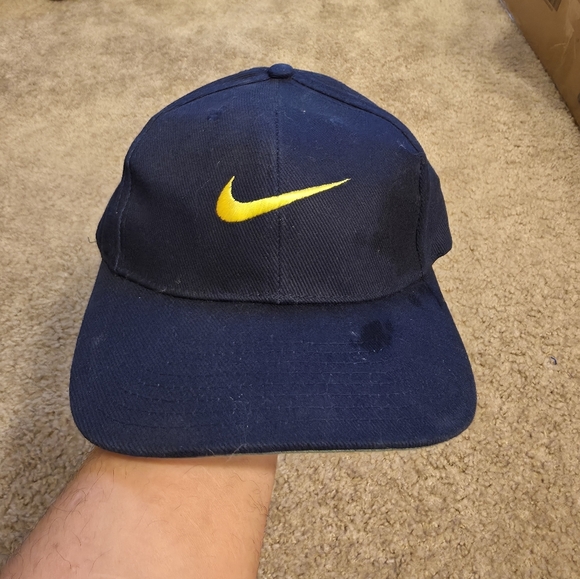 Nike - Picture 1 of 4